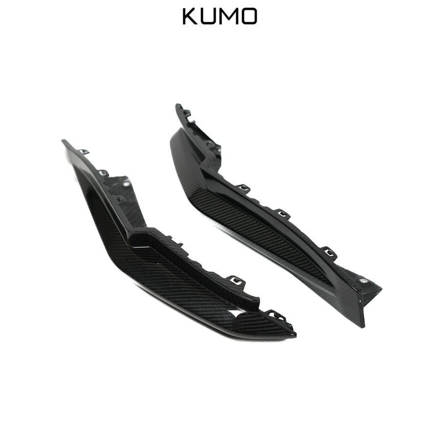 BMW M4 G82/G83 - V6 dry carbon rear bumper corners