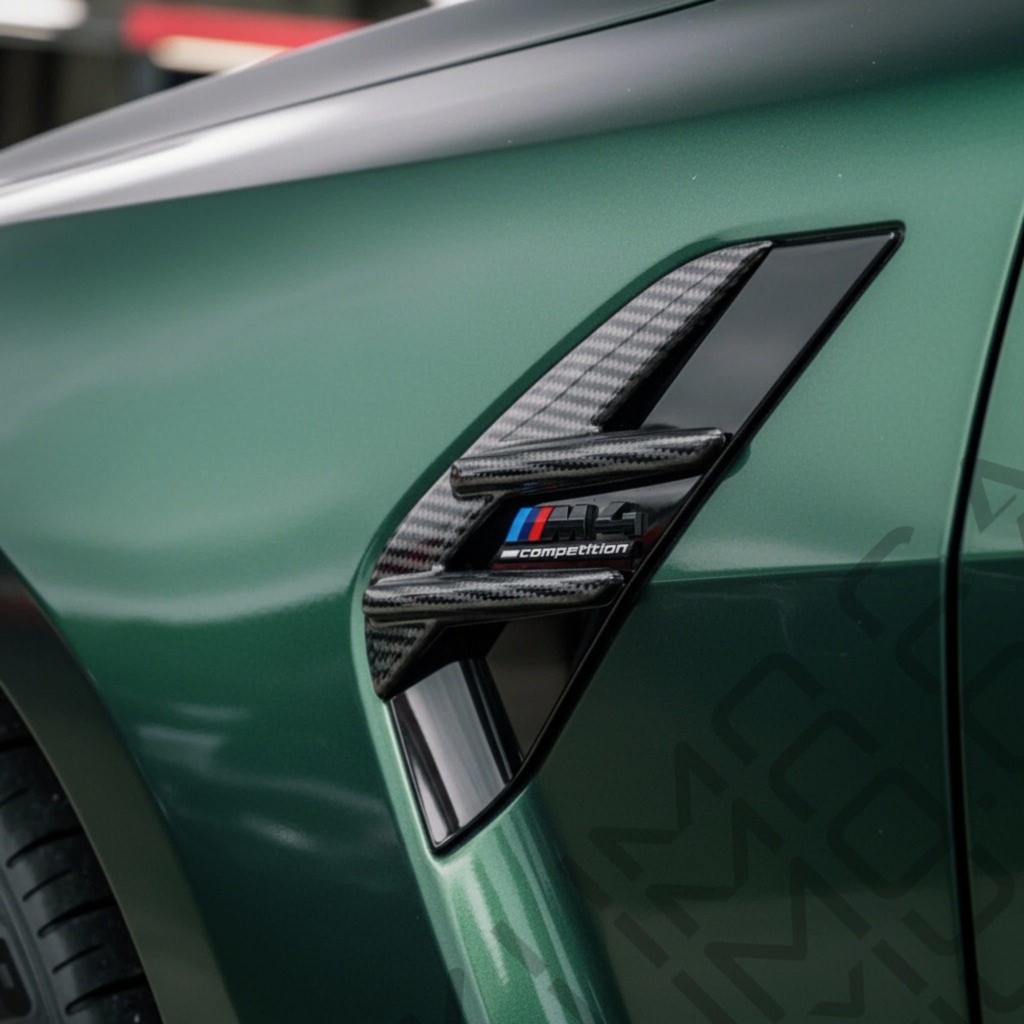 BMW_M4_G82G83_-_Carbon_side_frender_trim.jpg